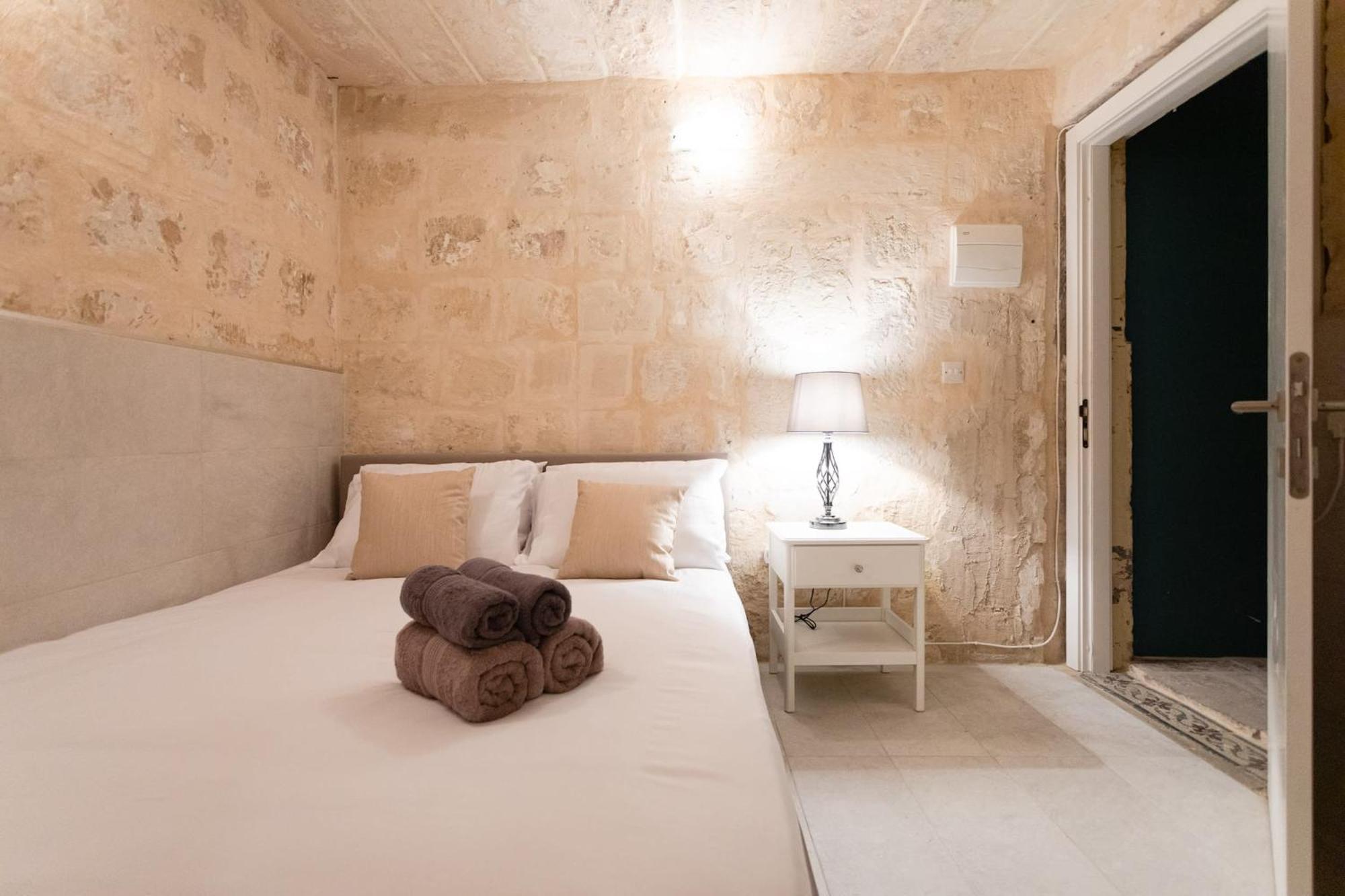 Exclusive 3br House With Rooftop Terrace - Cityapartmentstay